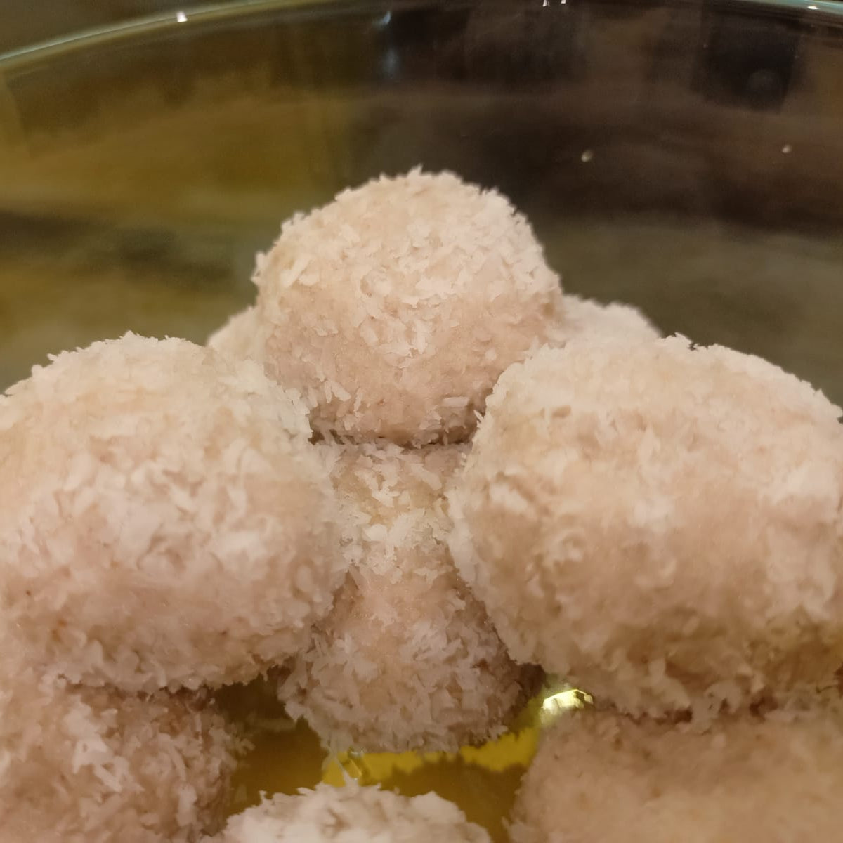 Coconut (Nariyal) Laddoo – Wholesome, Guilt-Free Indulgence 🥥
